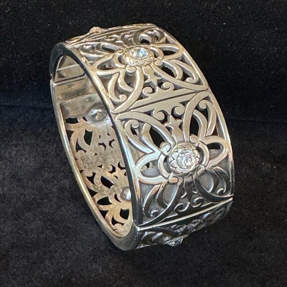 Belmonte Wide Hinge Cuff Openwork Silver Retired Rhinestone Magnetic Clamper EUC - Picture 5 of 7